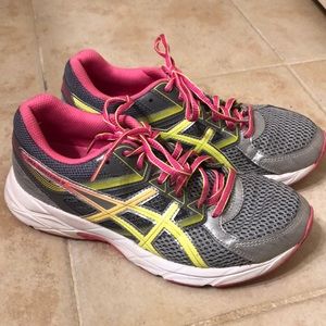 ASIC women’s sneakers